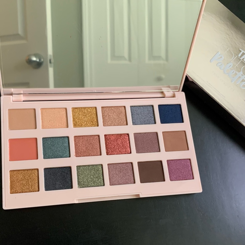 Ciate The Editor Palette- New England